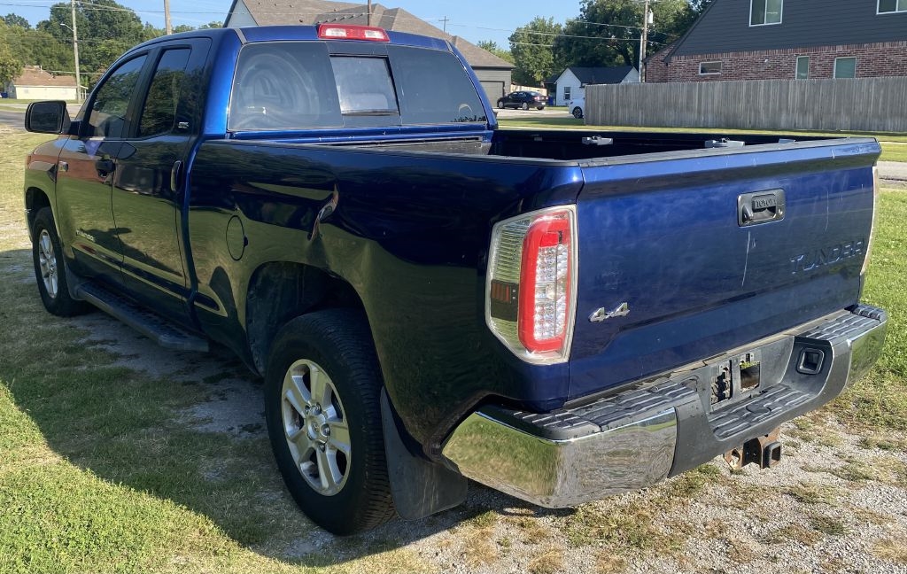 Toyota Tundra SR5 5.7L V8 Double Cab 4WD 2015