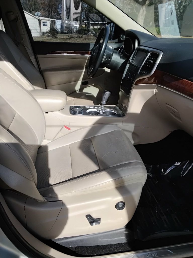 Jeep Grand Cherokee Limited 4WD 2012