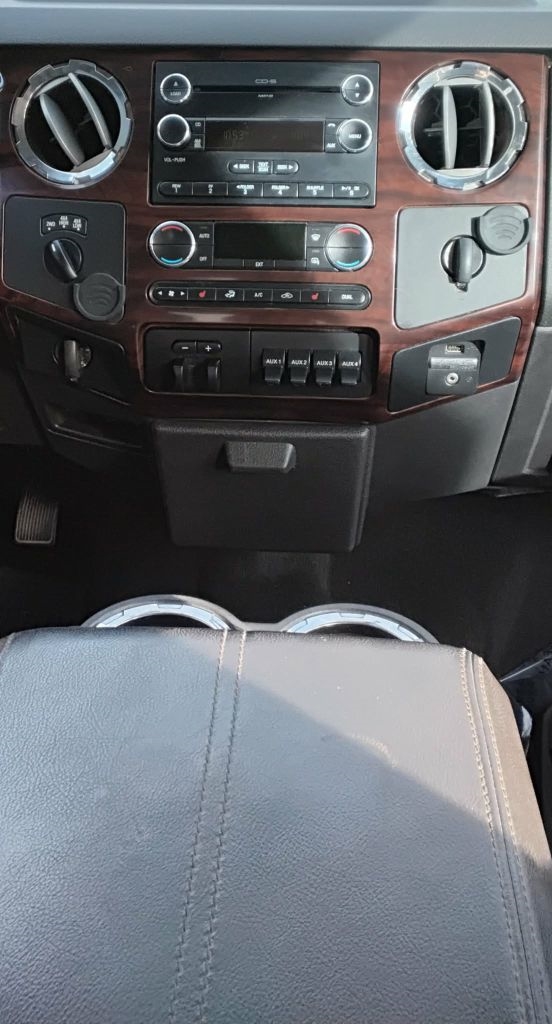 Ford F-250 SD Cabela Crew Cab 4WD 2010