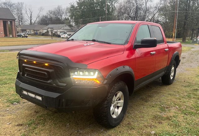 RAM 1500 SLT Crew Cab SWB 4WD 2017