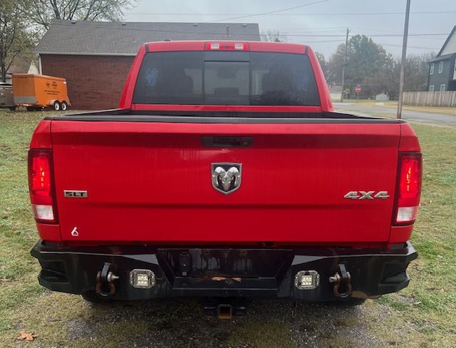 RAM 1500 SLT Crew Cab SWB 4WD 2017