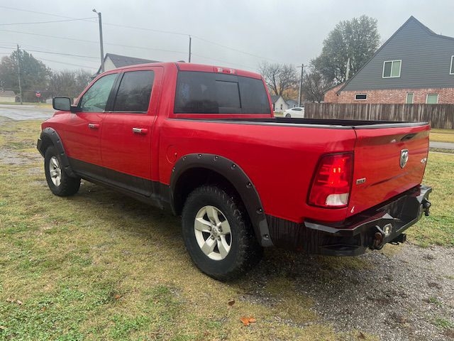 RAM 1500 SLT Crew Cab SWB 4WD 2017