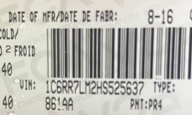 RAM 1500 SLT Crew Cab SWB 4WD 2017