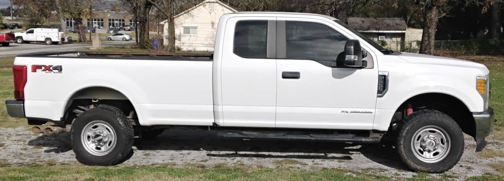 Ford F-250 SD XL SuperCab 4WD 2017