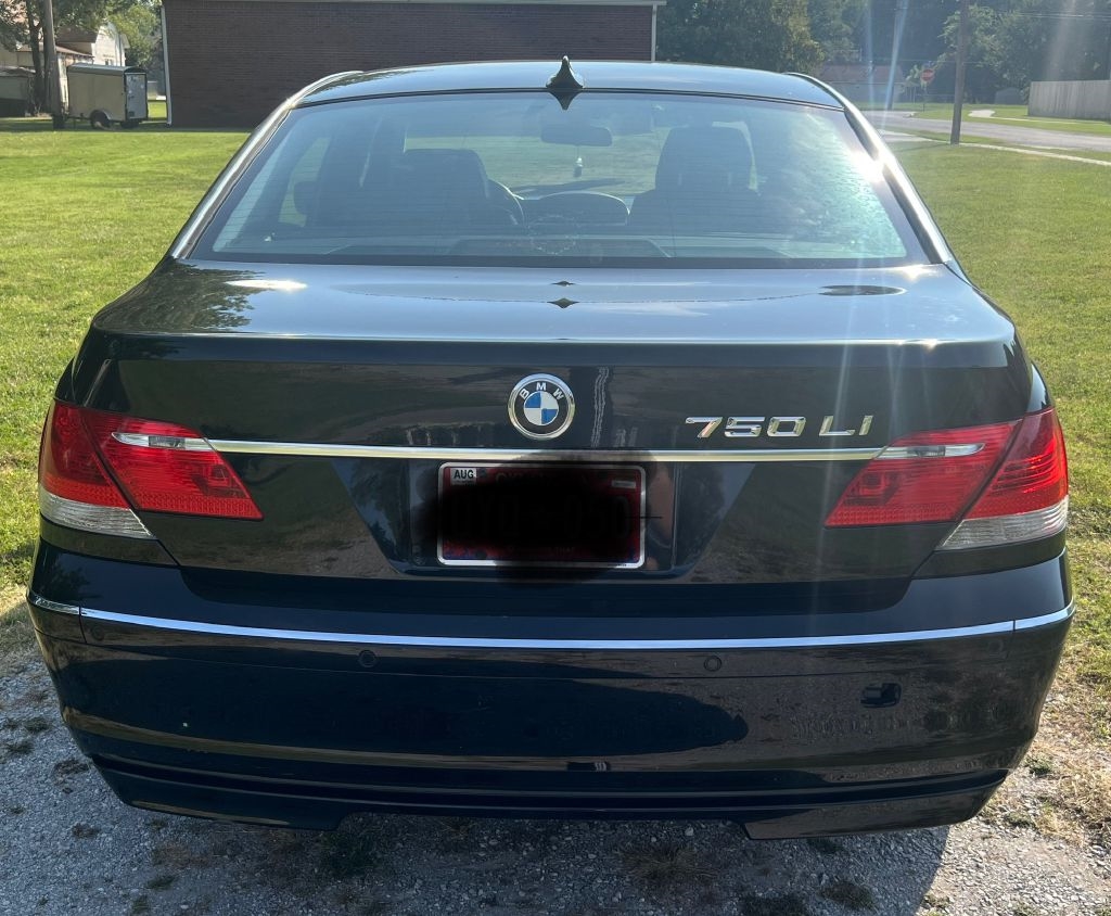 BMW 7-Series 750Li 2006