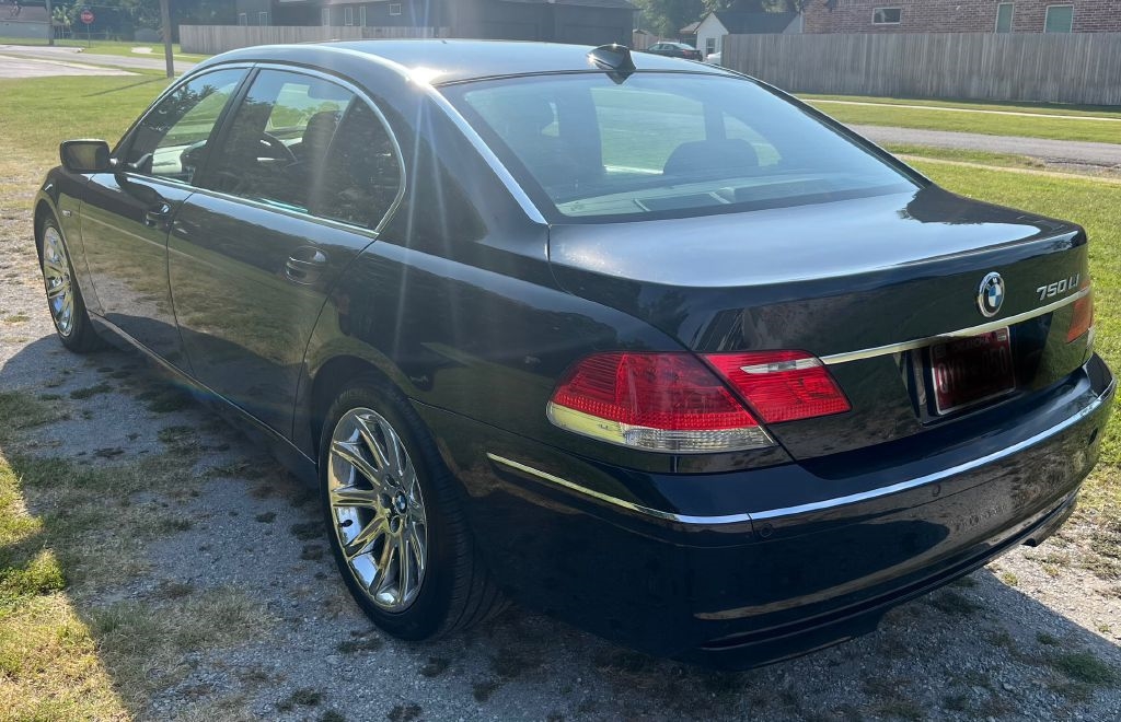 BMW 7-Series 750Li 2006