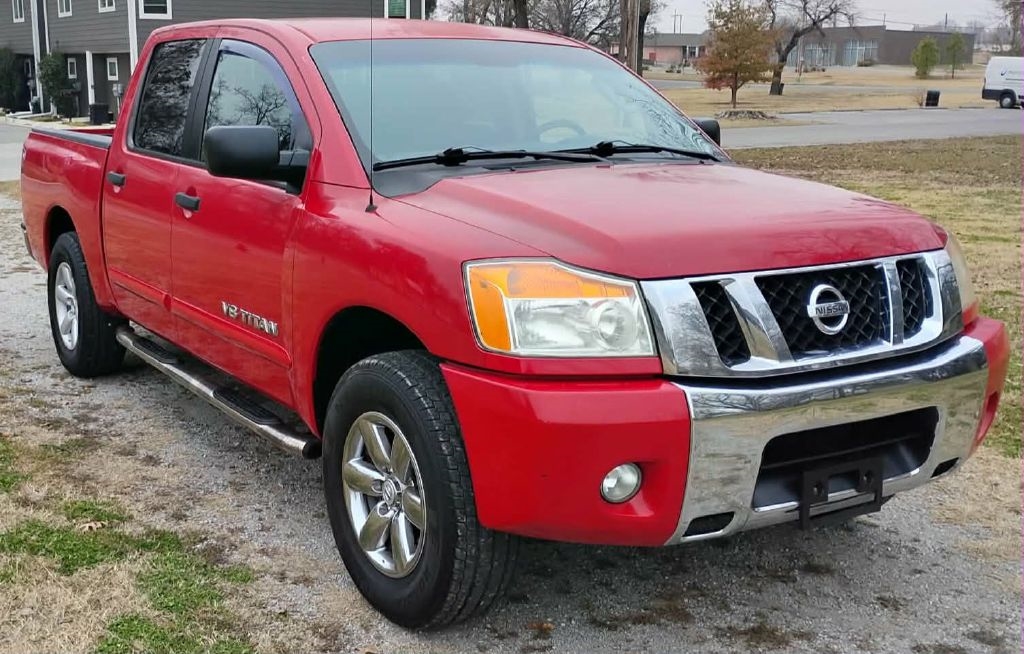 2010 Nissan Titan XE Crew Cab 2WD SWB