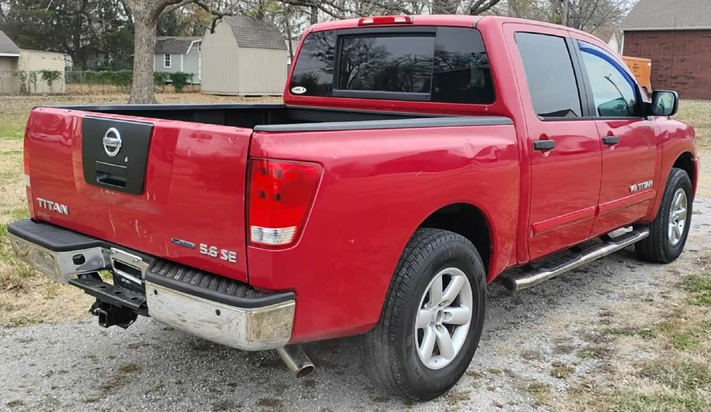 Nissan Titan XE Crew Cab 2WD SWB 2010