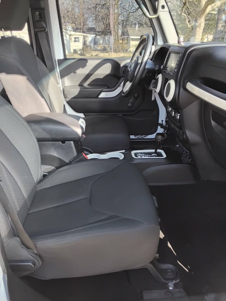 Jeep Wrangler Unlimited Sport 4WD 2015