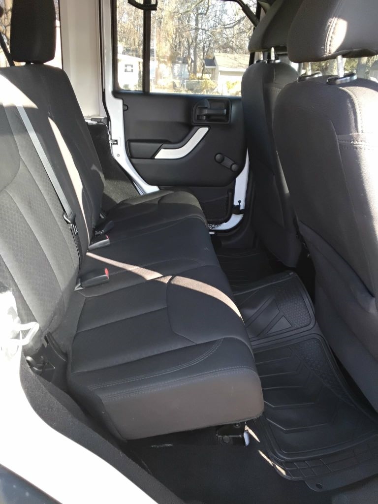 Jeep Wrangler Unlimited Sport 4WD 2015