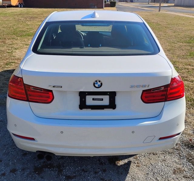 BMW 3-Series 328i xDrive Sedan 2014