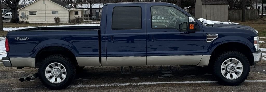 Ford F-250 SD Lariat Crew Cab 4WD 2010