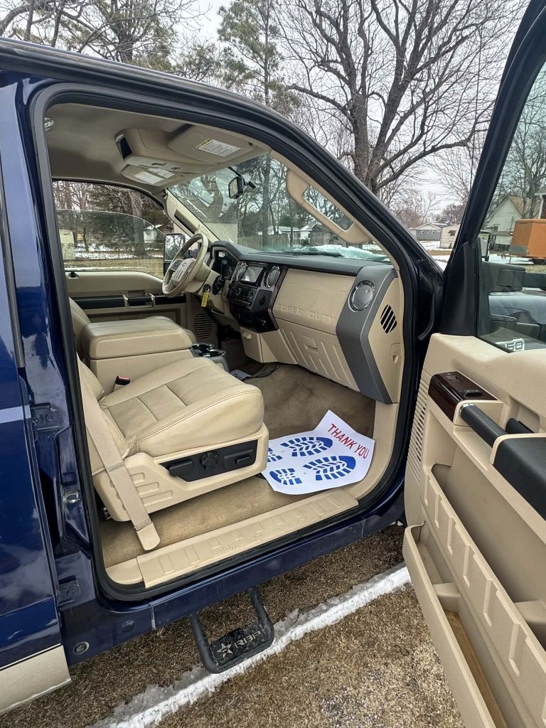 Ford F-250 SD Lariat Crew Cab 4WD 2010