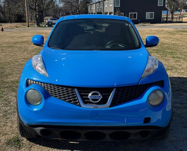 Nissan Juke S FWD 2011