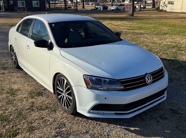 Volkswagen Jetta SE 6A 2016
