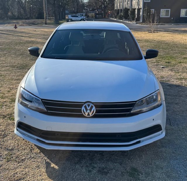 Volkswagen Jetta SE 6A 2016
