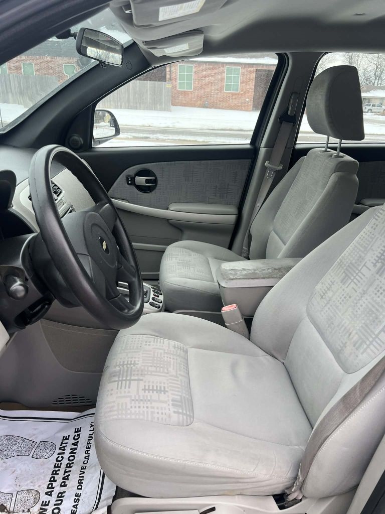 Chevrolet Equinox LS 2WD 2005