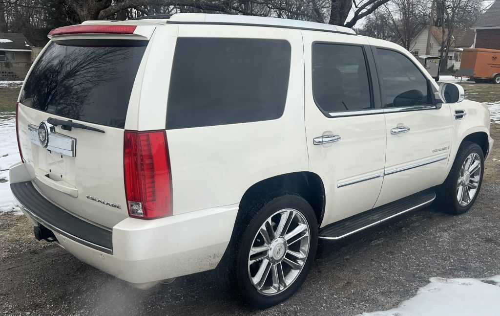 Cadillac Escalade 2WD 2009