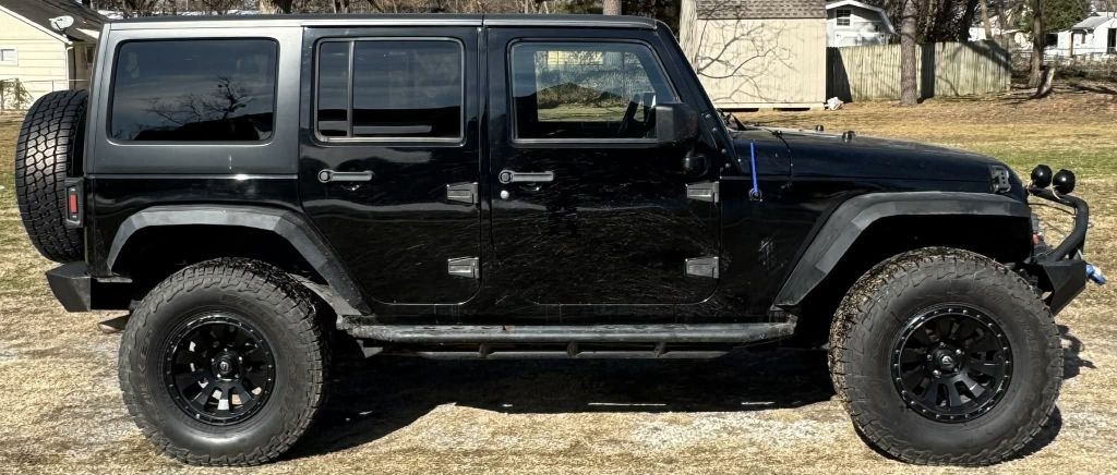 Jeep Wrangler Unlimited Sahara 4WD 2012