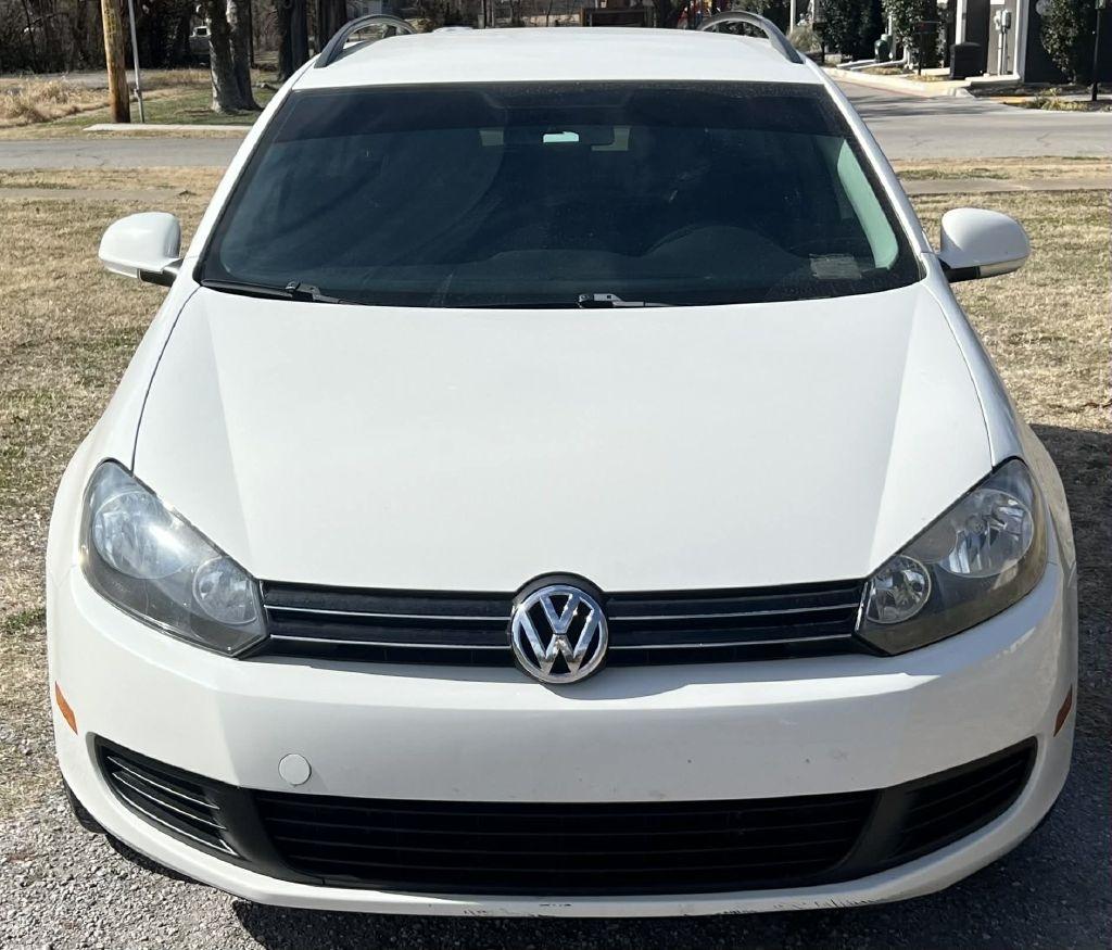 Volkswagen Jetta SportWagen 2.0L TDI 2011