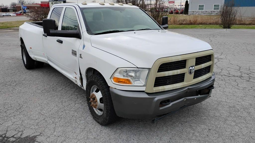 RAM 1500 SLT Crew Cab SWB 4WD 2016