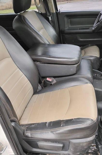 Dodge 3500 Laramie Crew Cab LWB 2WD DRW 2011