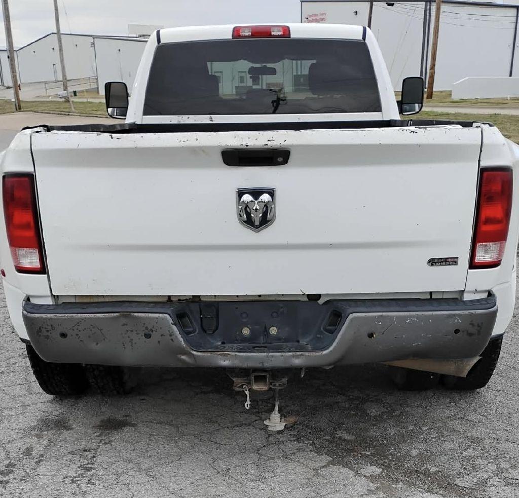 Dodge 3500 Laramie Crew Cab LWB 2WD DRW 2011