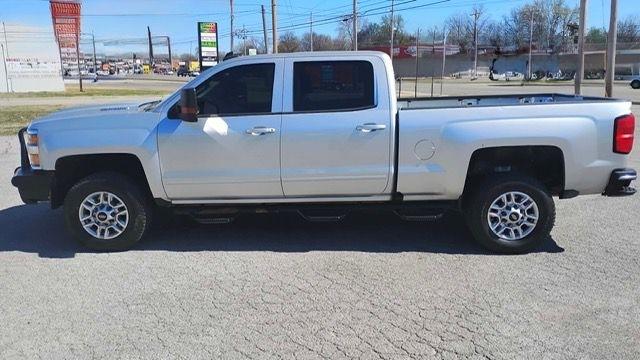 Chevrolet Silverado 3500HD LT Crew Cab 2WD 2018