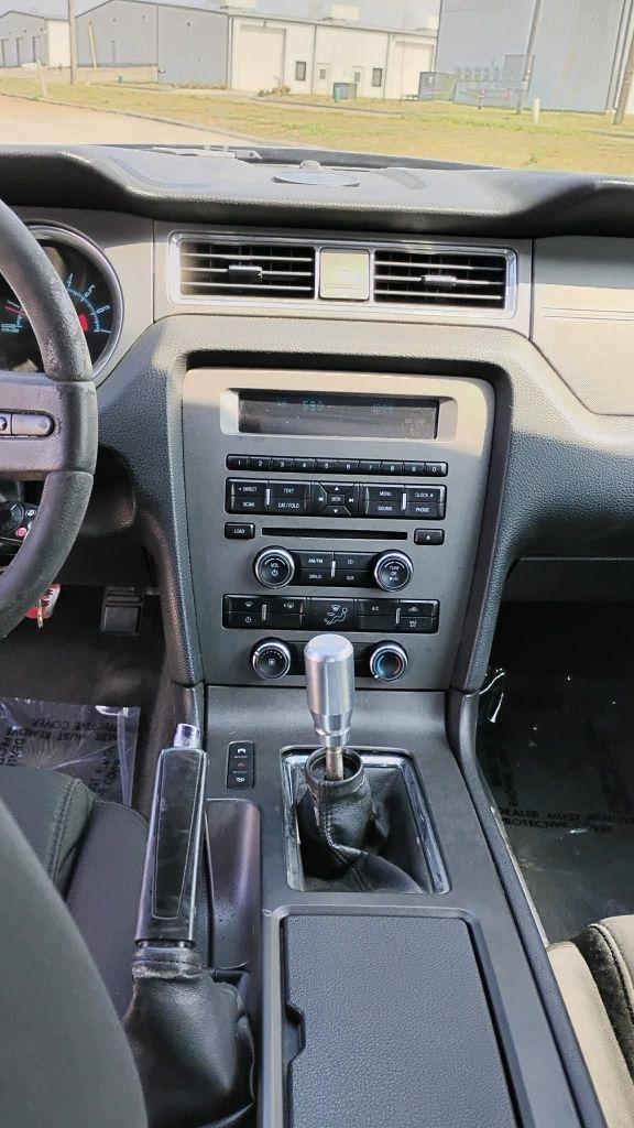 Ford Mustang V6 Coupe 2010