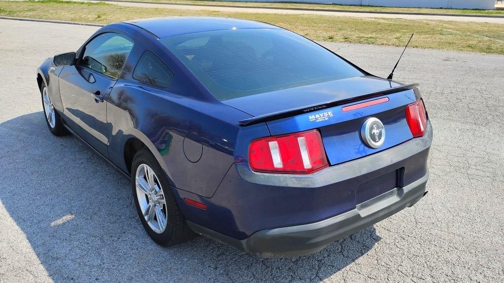 Ford Mustang V6 Coupe 2010