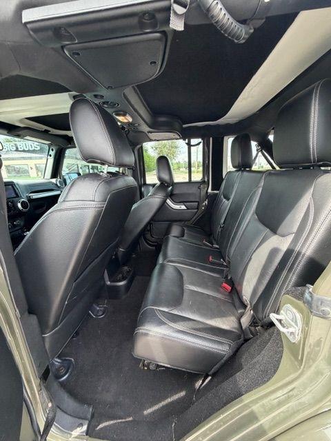 Jeep Wrangler Unlimited Sahara 4WD 2015