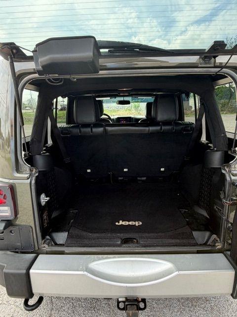 Jeep Wrangler Unlimited Sahara 4WD 2015