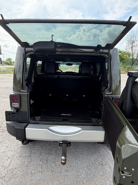 Jeep Wrangler Unlimited Sahara 4WD 2015