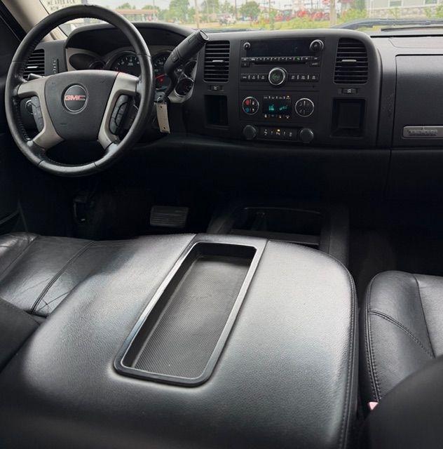 GMC Sierra 1500 SLE Crew Cab 2WD 2013