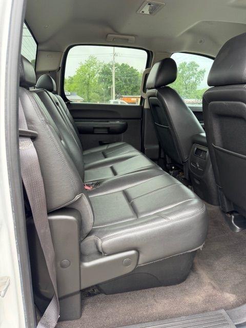 GMC Sierra 1500 SLE Crew Cab 2WD 2013