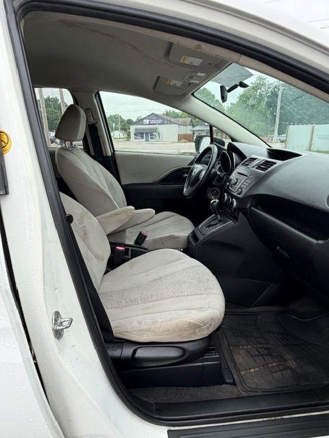 Mazda MAZDA5 Touring 2012