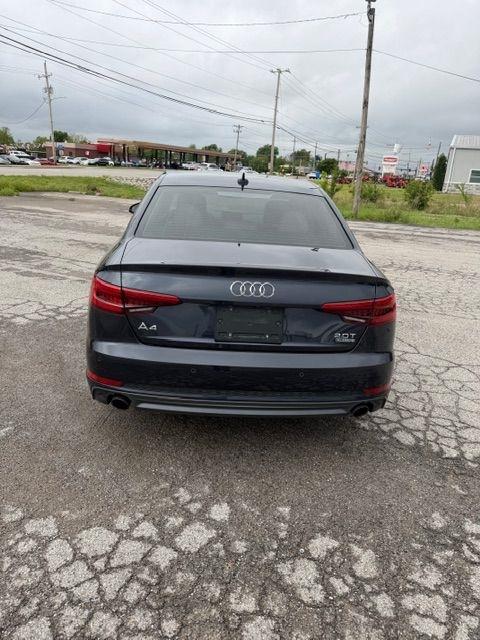 Audi A4 2.0T Prestige quattro Sedan 2017