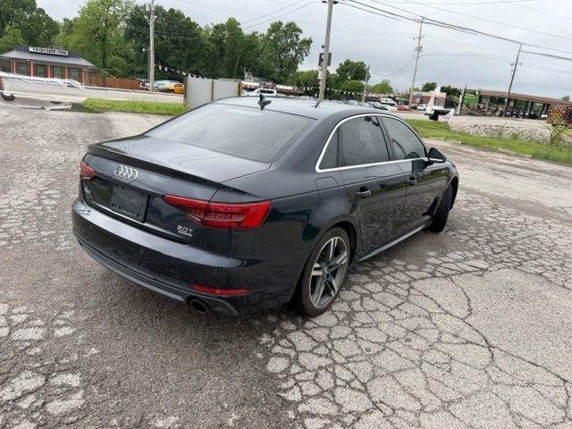 Audi A4 2.0T Prestige quattro Sedan 2017