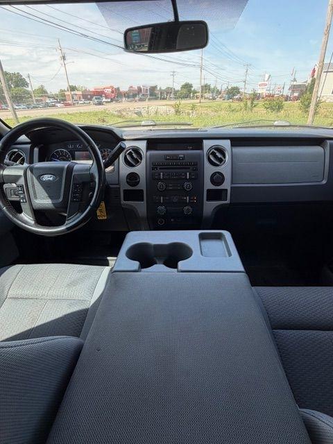 Ford F-150 XL SuperCrew 5.5-ft. Bed 2WD 2011