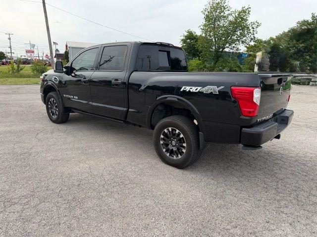 Nissan Titan XD PRO-4X Crew Cab 4WD Diesel 2019