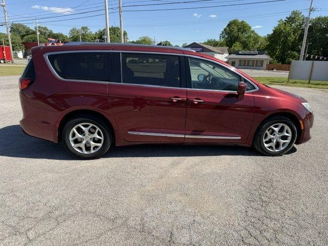 Chrysler Pacifica Touring-L Plus 2017