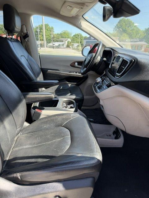Chrysler Pacifica Touring-L Plus 2017