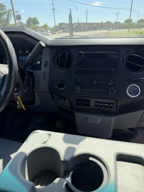 Ford F-350 SD XL SuperCab Long Bed DRW 2WD 2014
