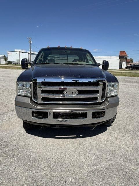 Ford F-250 SD XL Crew Cab 4WD 2006