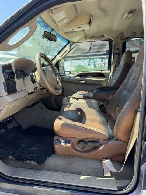 Ford F-250 SD XL Crew Cab 4WD 2006
