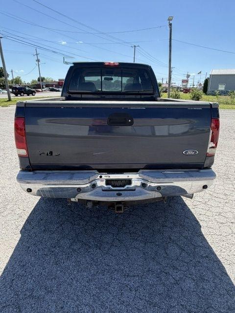 Ford F-250 SD XL Crew Cab 4WD 2006