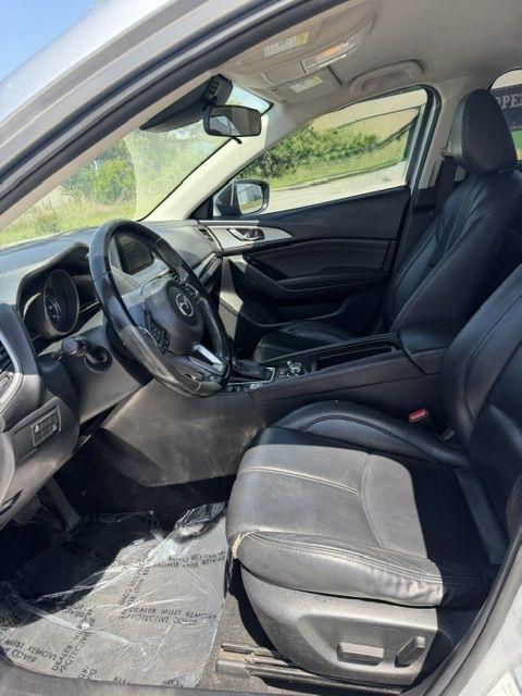 Mazda MAZDA3 s Touring AT 4-Door 2018