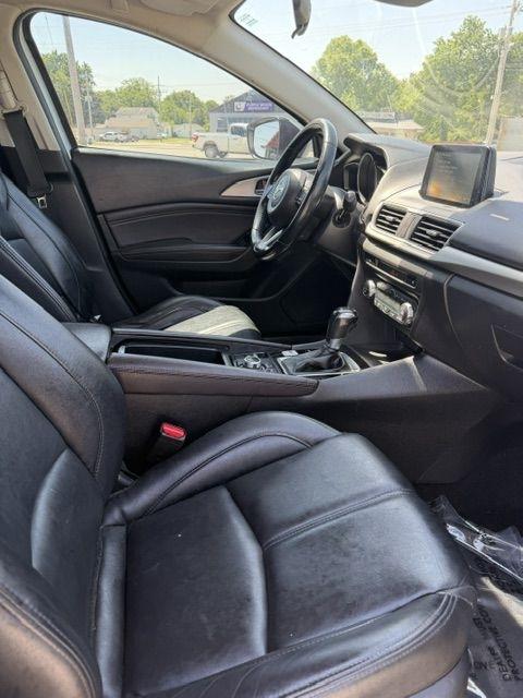 Mazda MAZDA3 s Touring AT 4-Door 2018