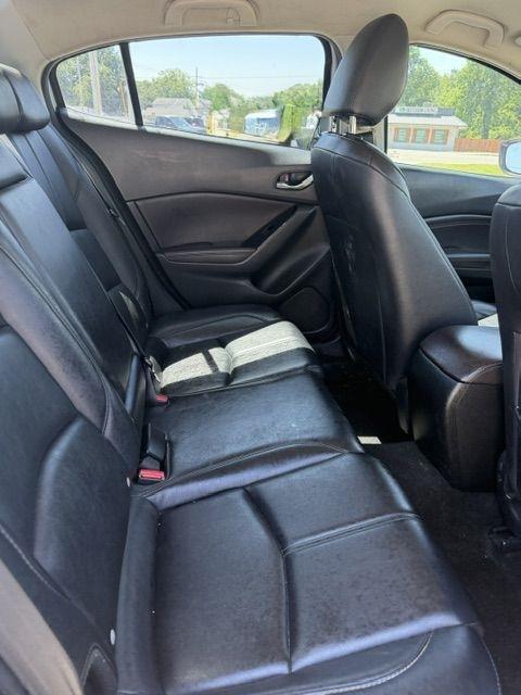 Mazda MAZDA3 s Touring AT 4-Door 2018