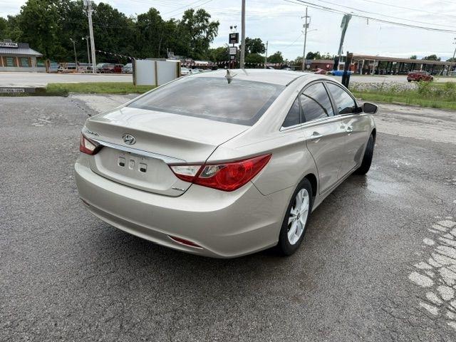 Hyundai Sonata SE Auto 2011